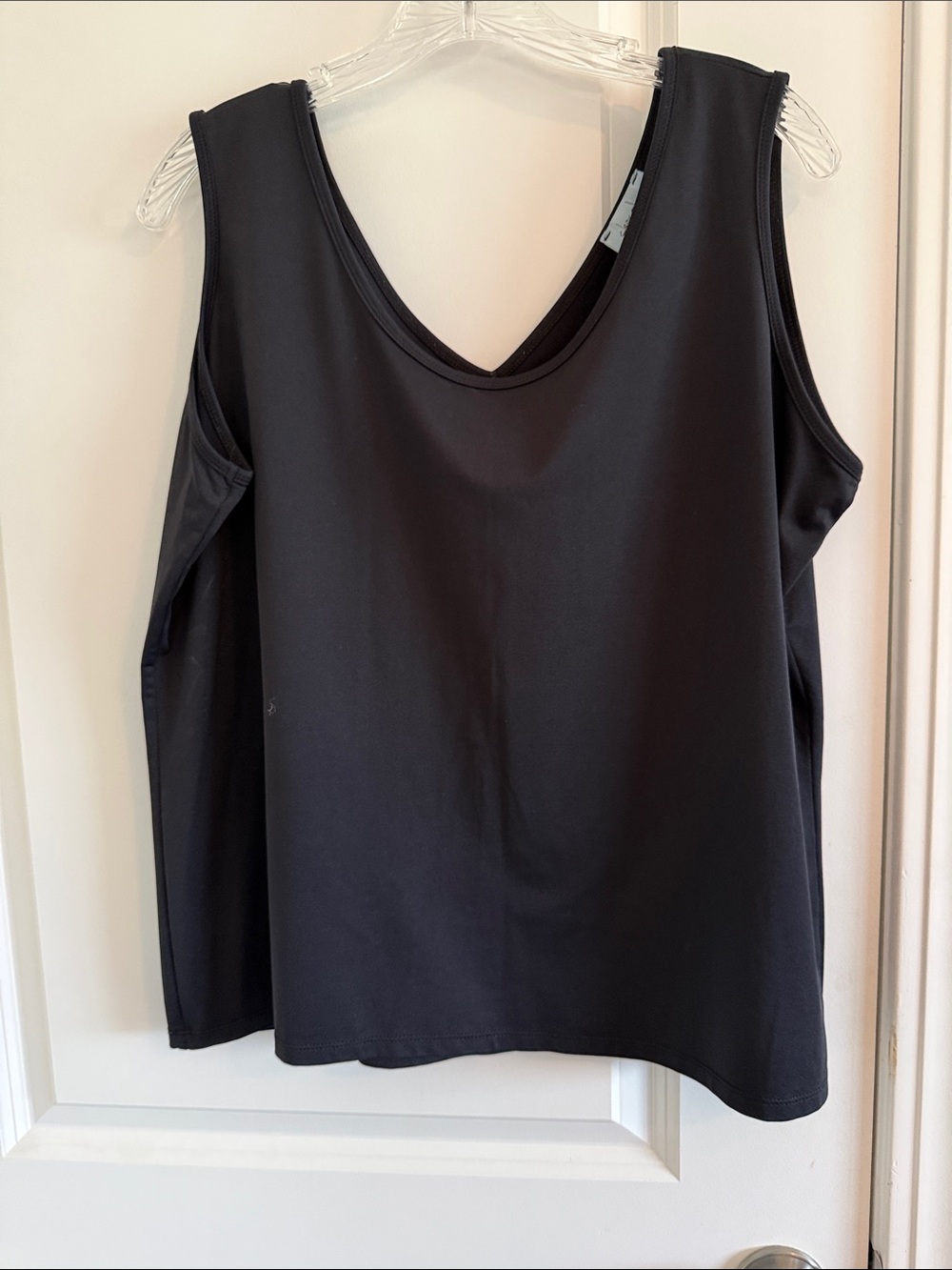 Women's Black V-Neck Sleeveless Tank Top